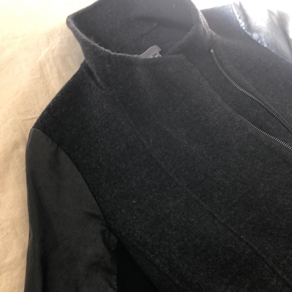 VINCE wool and leather jacket - Picture 4 of 8